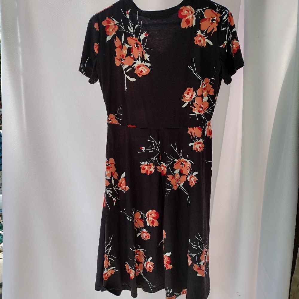 Moyabo dress - Picture 5 of 8